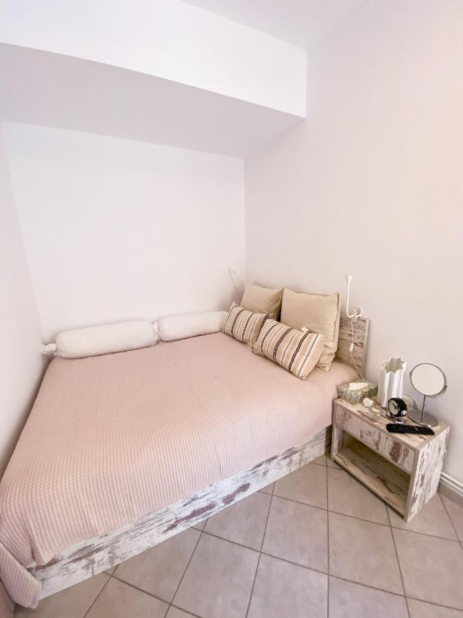 A Wonderful Apartment In Front Of The Sea! Peraía 외부 사진