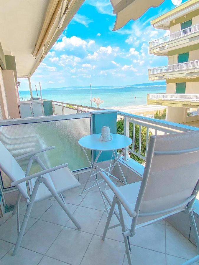 A Wonderful Apartment In Front Of The Sea! Peraía 외부 사진