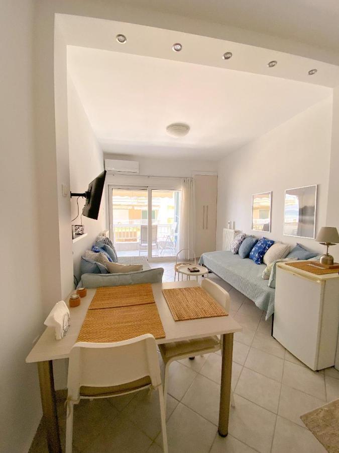 A Wonderful Apartment In Front Of The Sea! Peraía 외부 사진