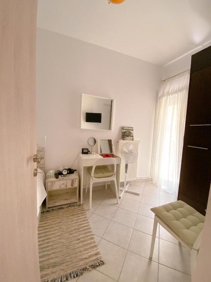 A Wonderful Apartment In Front Of The Sea! Peraía 외부 사진